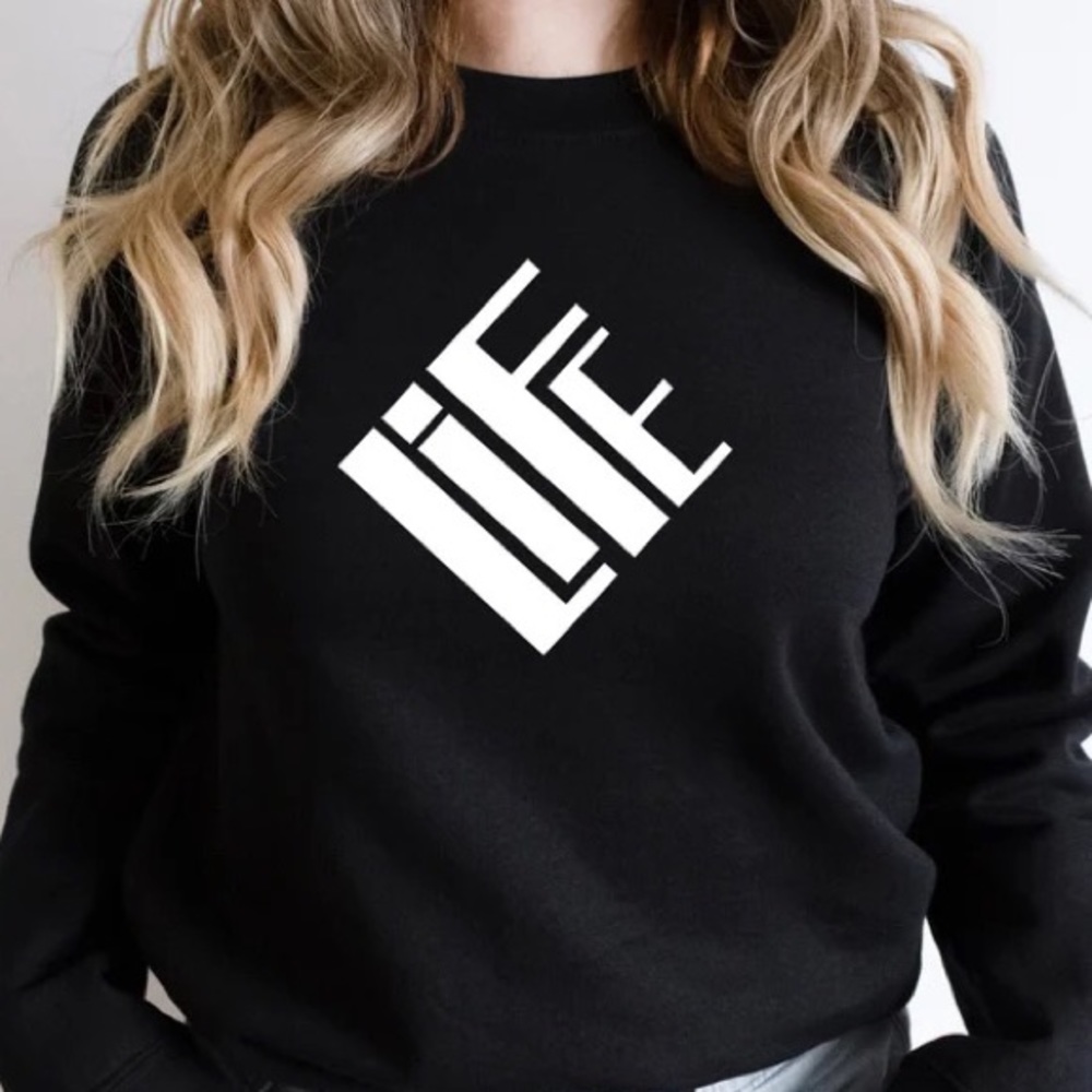 - CUTE ☺️🥰 Women's crewneck